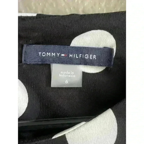 Tommy Hilfiger Black and White Polka Dot Dress with Bell Sleeves in Size 6 EUC - Picture 6 of 9